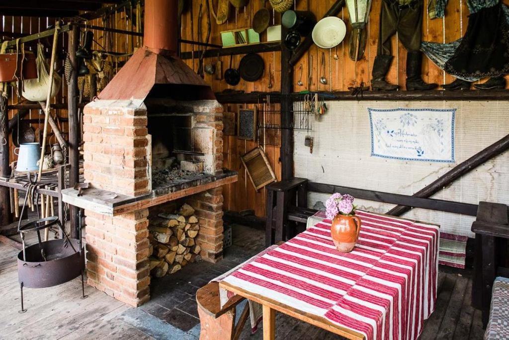 Chalupa Helena Na Poraci Buitenkant foto